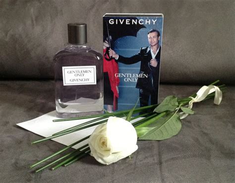 voglio solo givenchy testa loca|Altro.